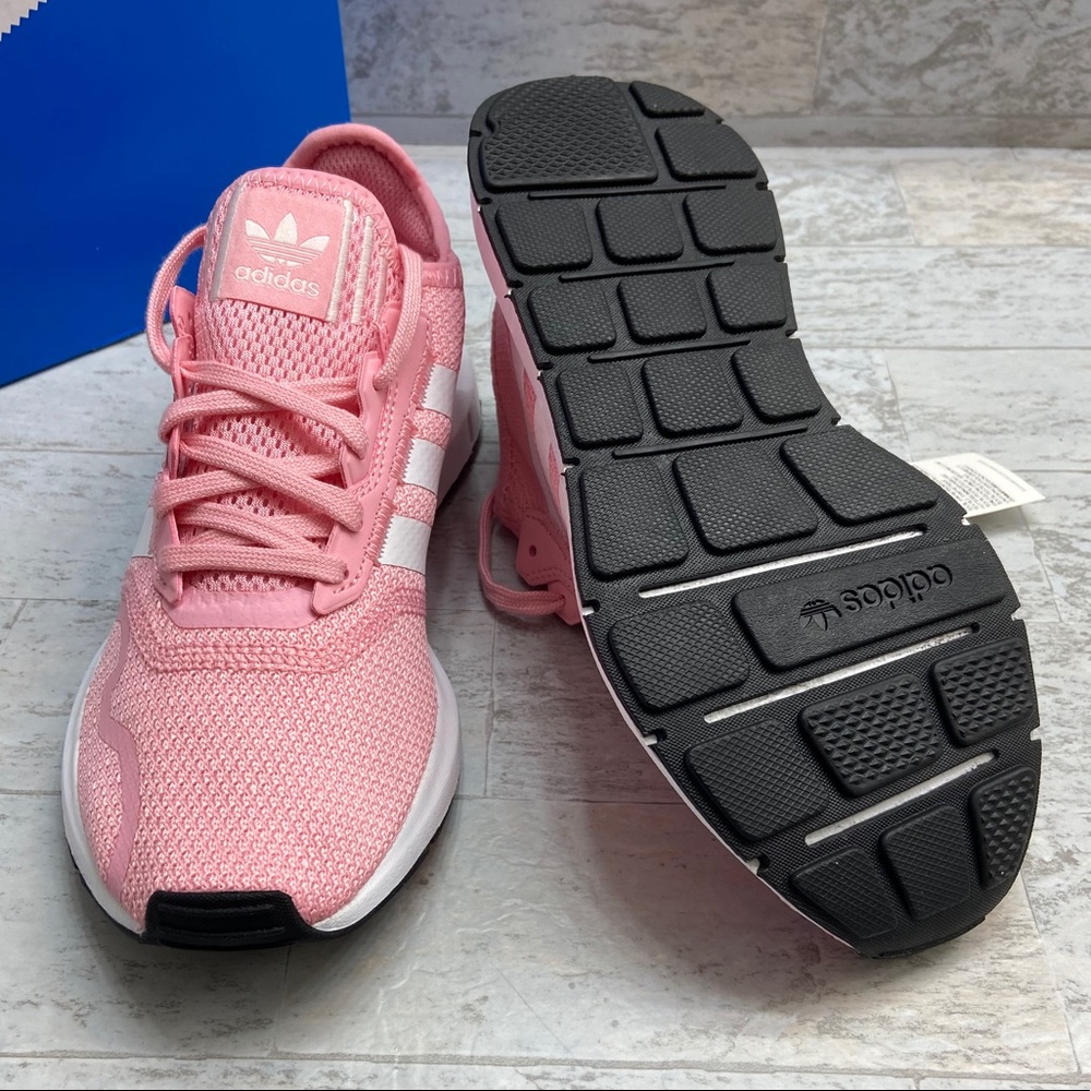 Adidas Swift Run running shoes - Picture 4 of 11